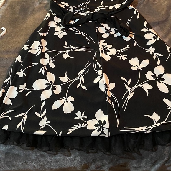 Mariposa halter dress - Picture 3 of 3